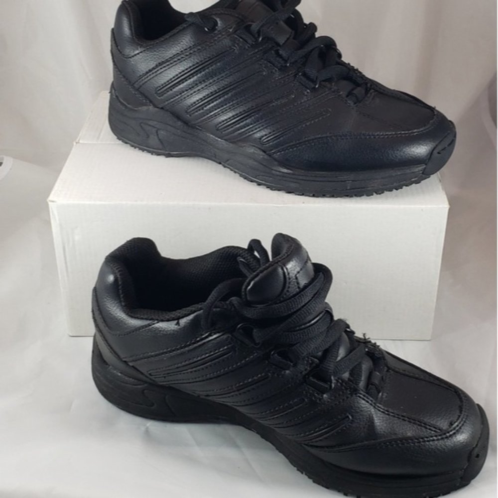 Cross Trekkers Mens Black Lace Up Closure Sneaker Size 5